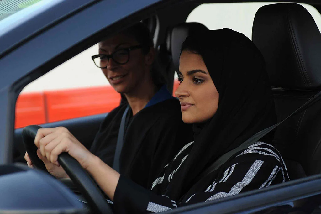 خطوات حجز موعد رخصة قيادة للنساء رابط أبشر