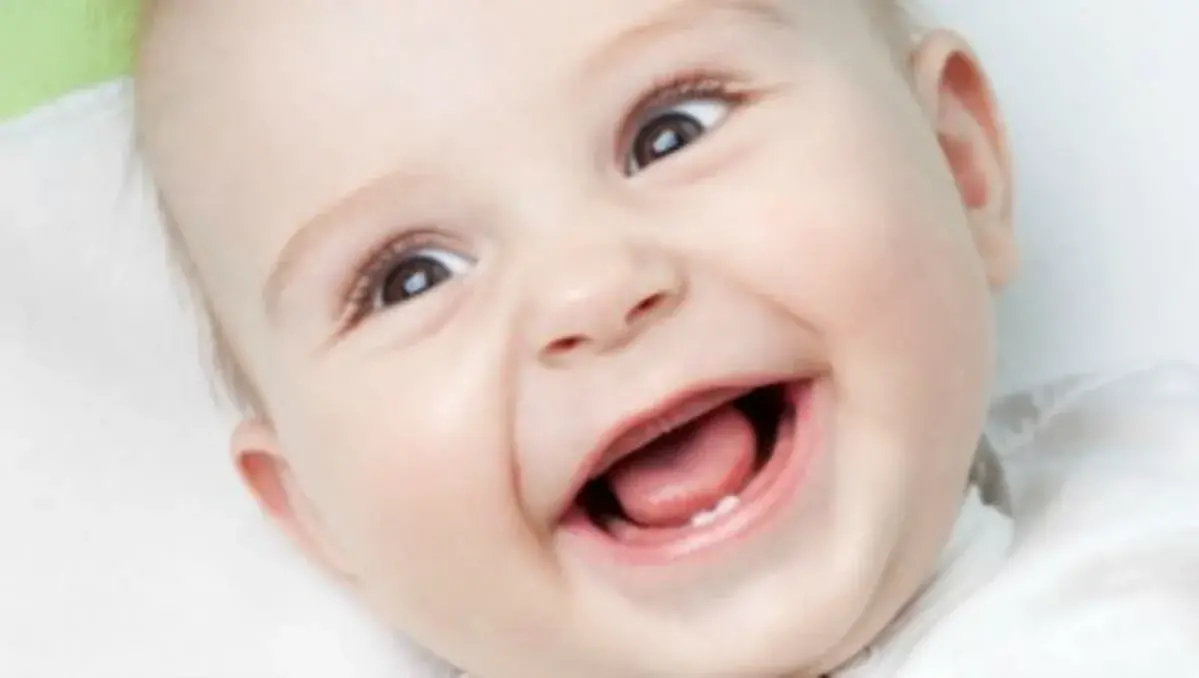 أعراض التسنين عند الأطفال الرضع