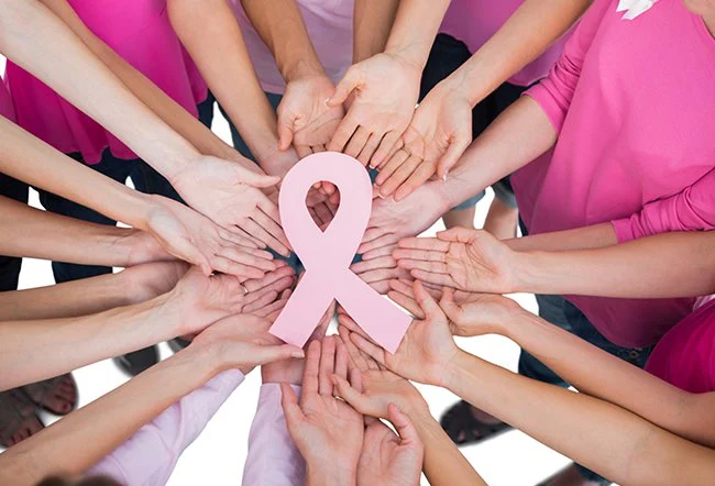 7 أعراض سرطان الثدي في سن العشرين احذري منها