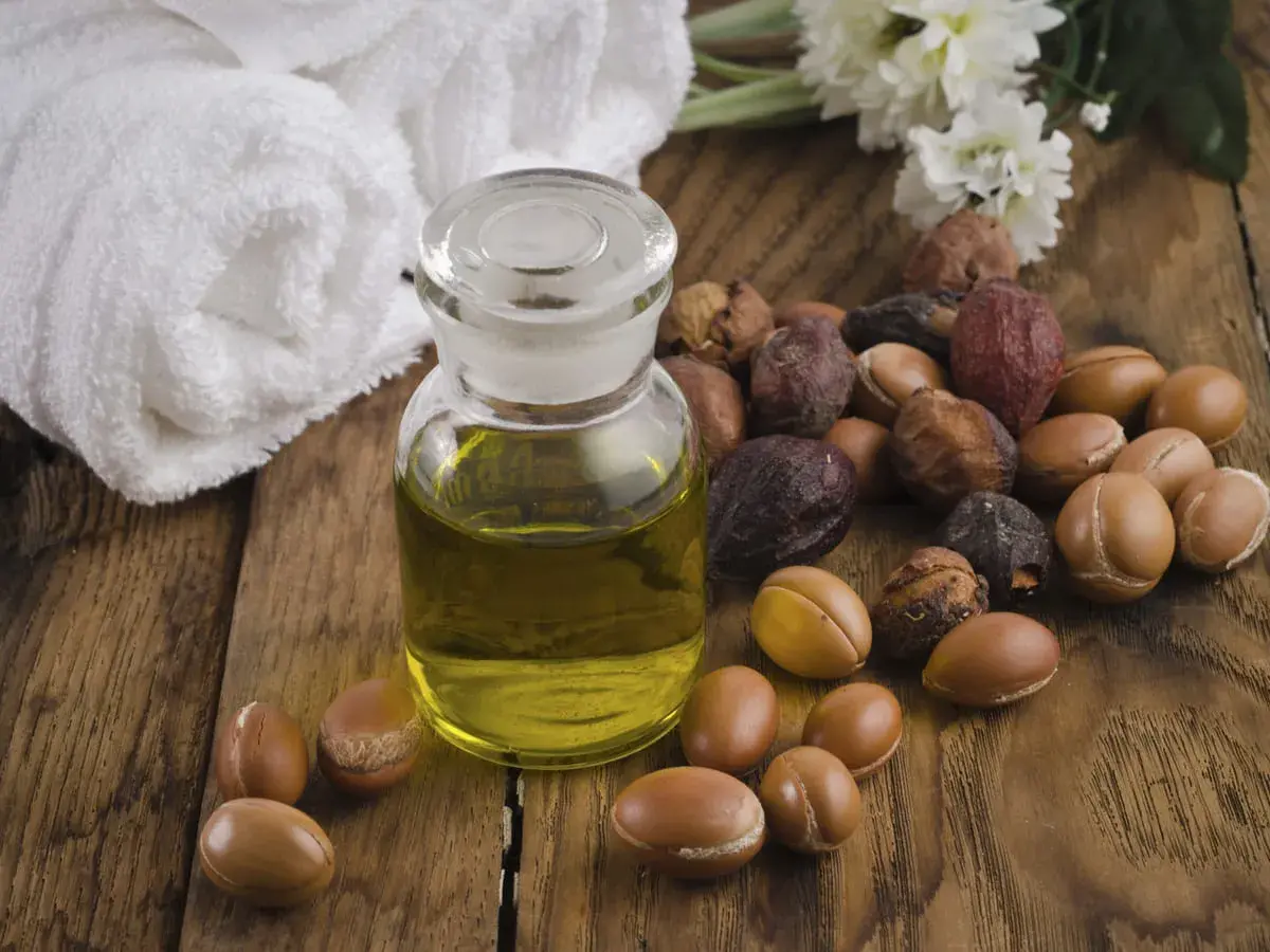 فوائد زيت الأركان للبشرة