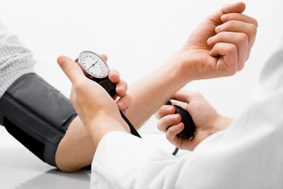 طرق علاج ضغط الدم المرتفع في المنزل