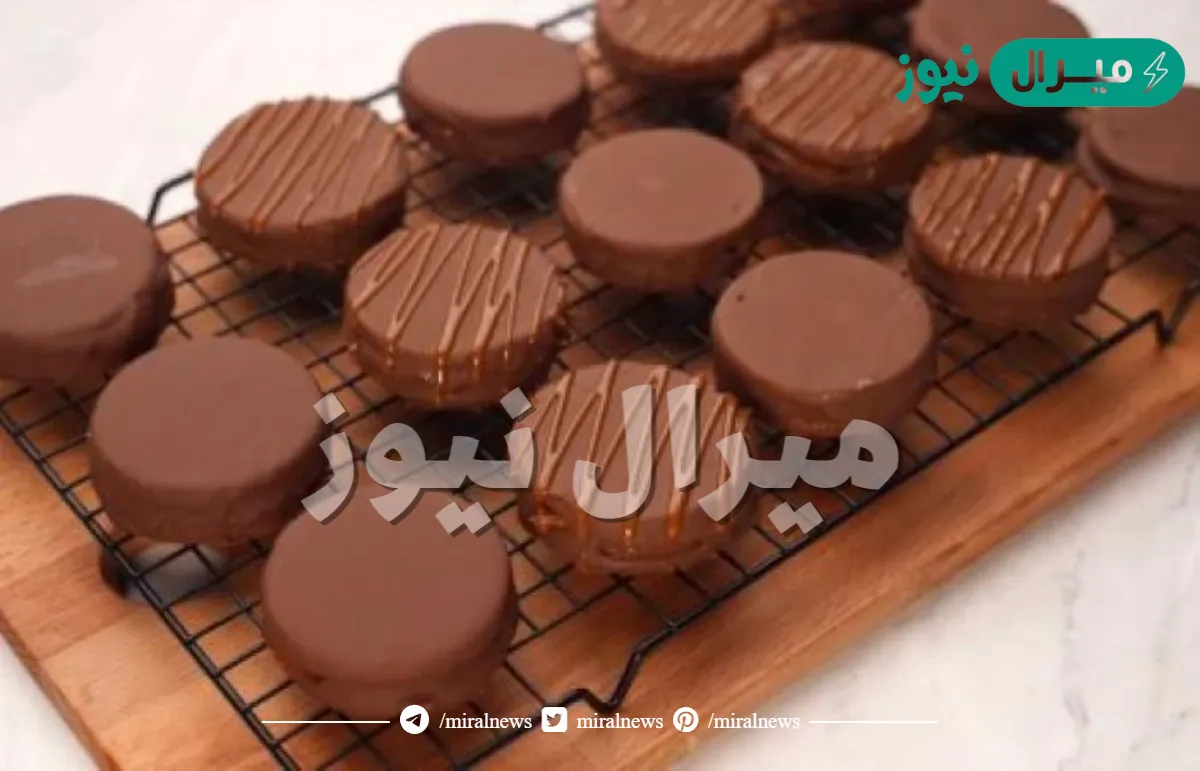 بسكويت حلو بالشوكولاته من برة ومن جوه بالزيت اعملي كمية كبيرة بنفس طعم الجاهز