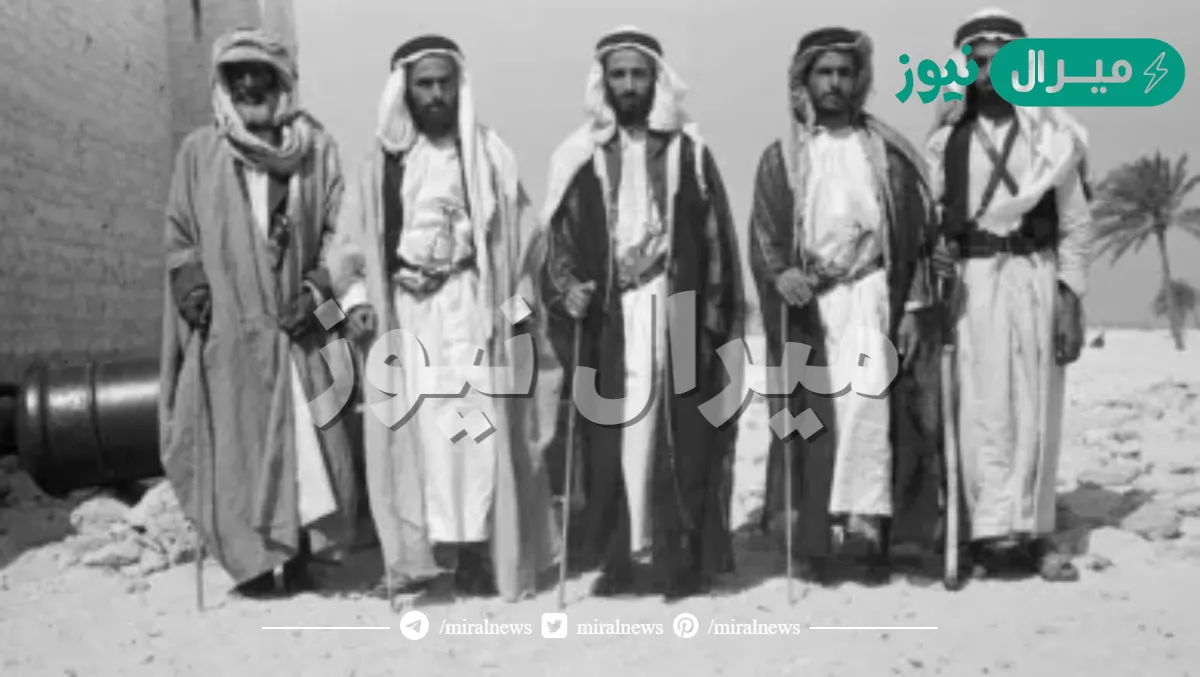 ال معمر وش يرجعون