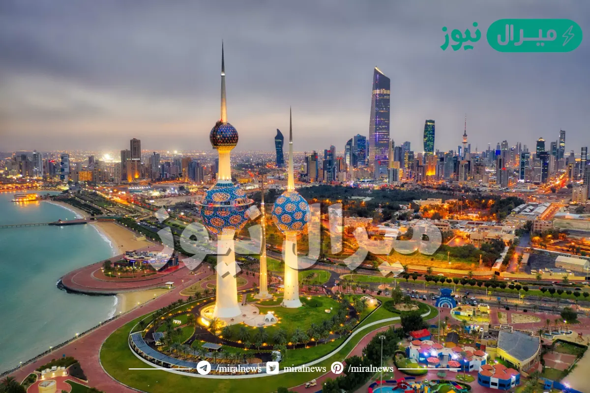 كم عدد سكان الكويت ؟