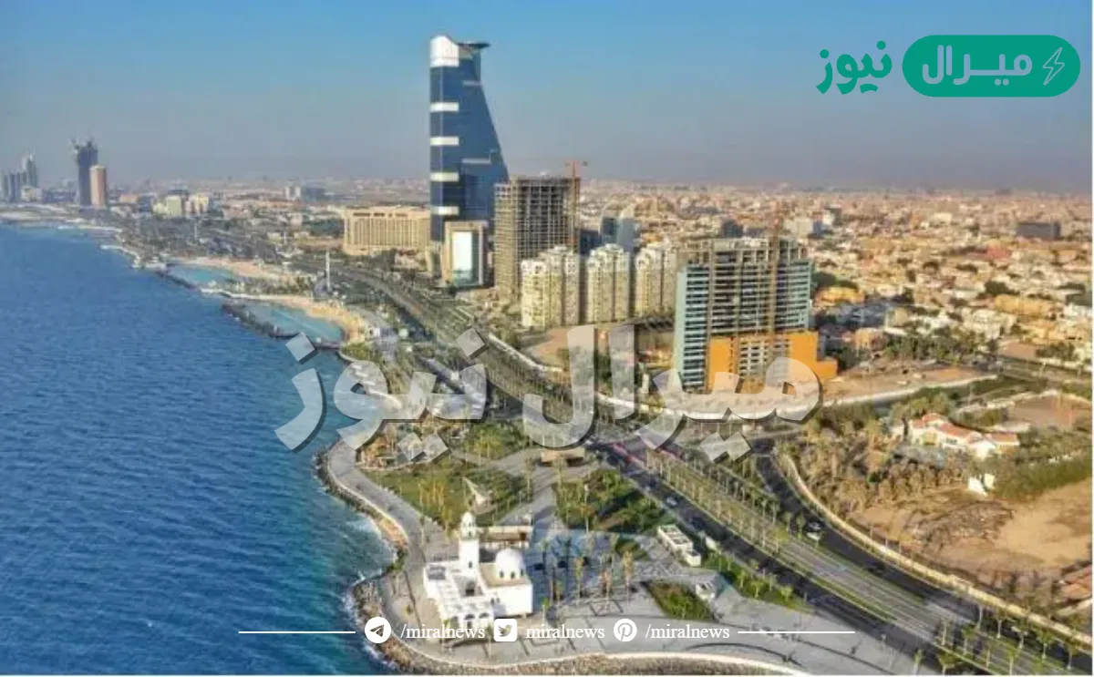 تطل المملكة العربية السعودية على ساحلين هما