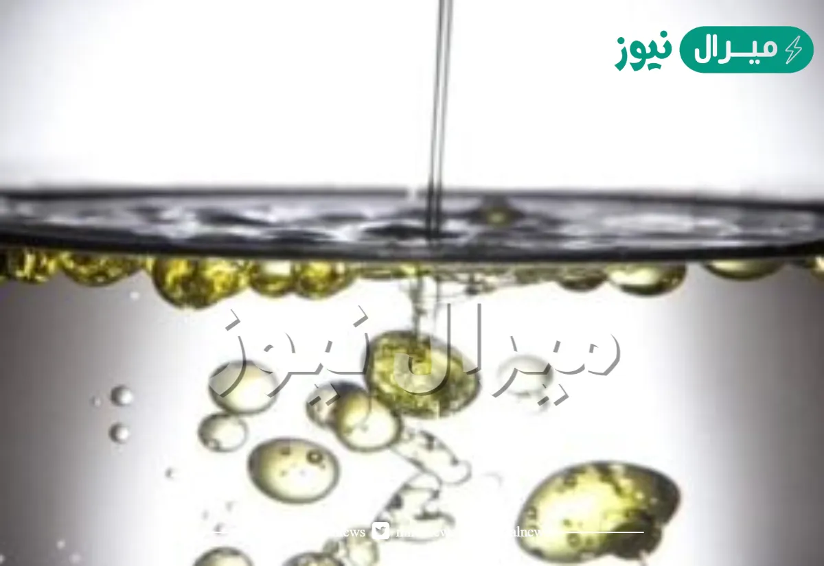 لماذا الزيت لا يذوب بالماء