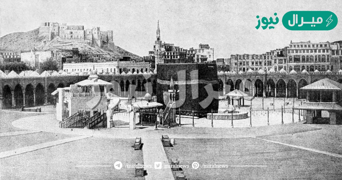 متى كسيت الكعبه للمره الاولى