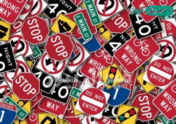 ما هو شكل اللوحة المرورية التنظيمية