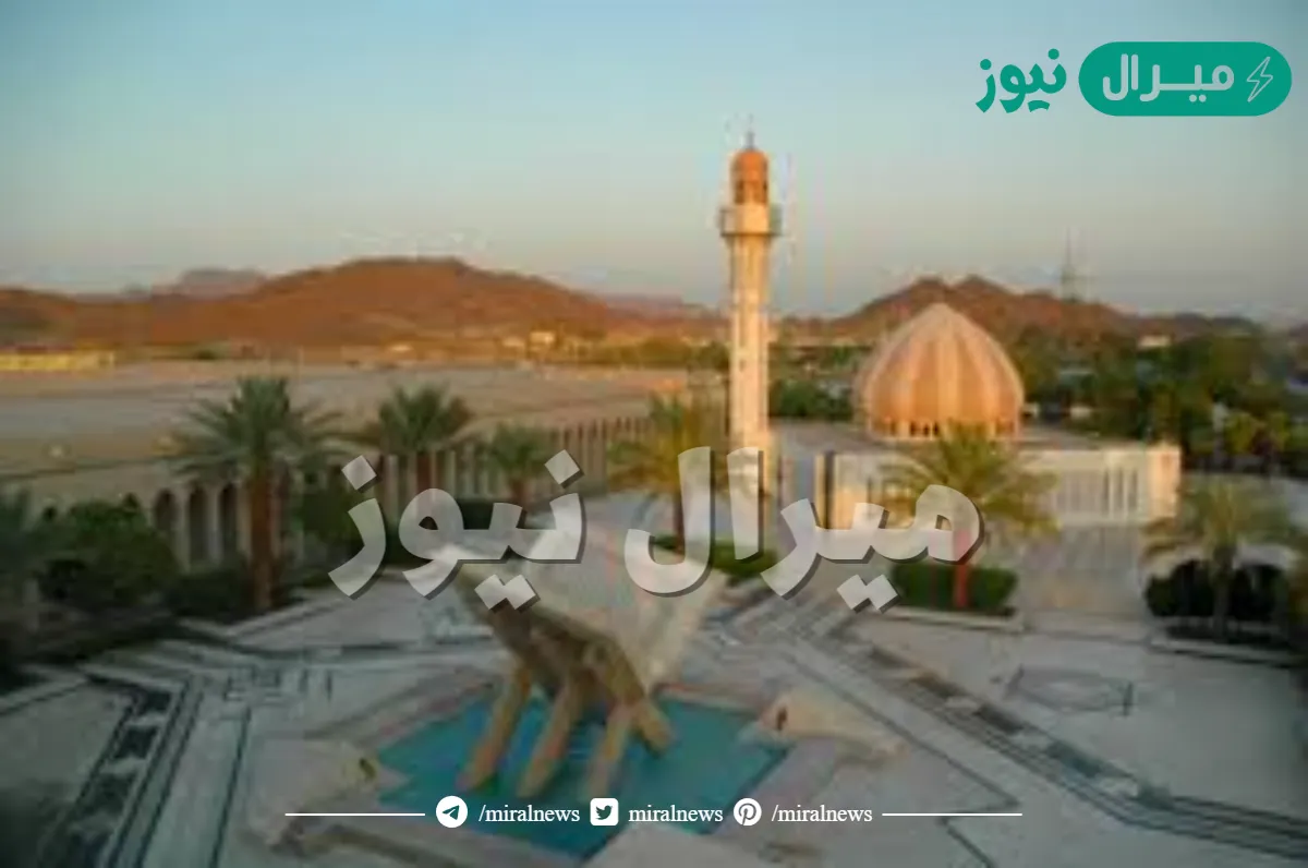 أنشئ مجمع الملك فهد لطباعة المصحف الشريف في المدينة المنورة عام